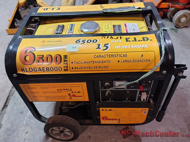 Cod. 1541-U-Grupo-eléctrogeno-de-6.5KW-02
